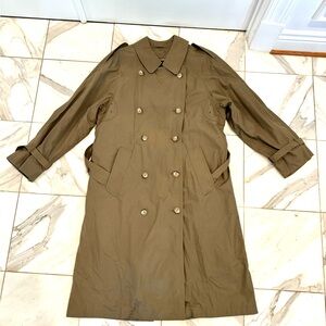London Fog men trench coat size 38 Short